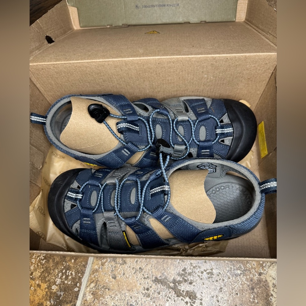Men’s Keen Newport H2 Hiking Sandals - Picture 4 of 16